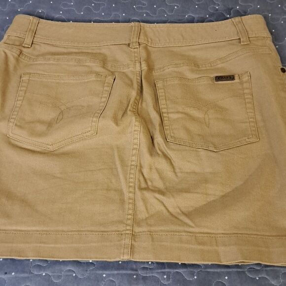 CHAPS Tan Women's Skirt size 12 petite - Picture 4 of 5